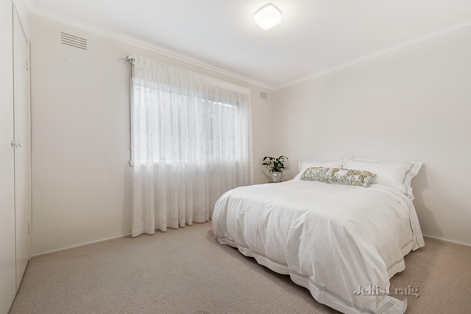 12 Hill View Parade, Templestowe Lower image 10