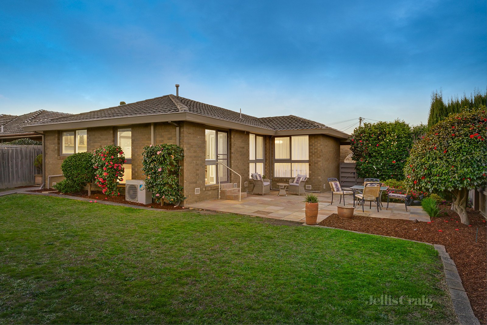 12 Hill View Parade, Templestowe Lower image 12