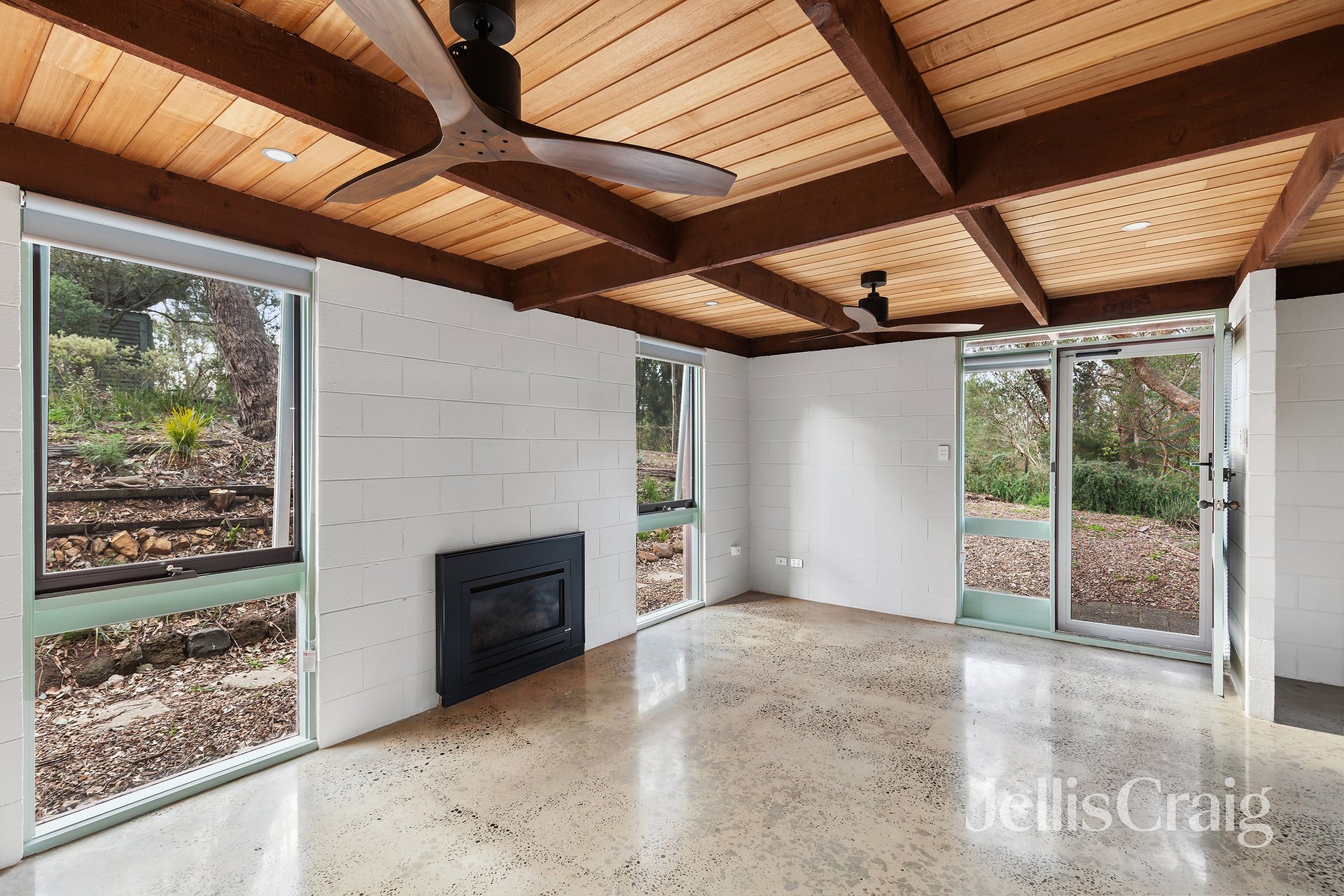 12 Hillcrest Road, Eltham North image 2
