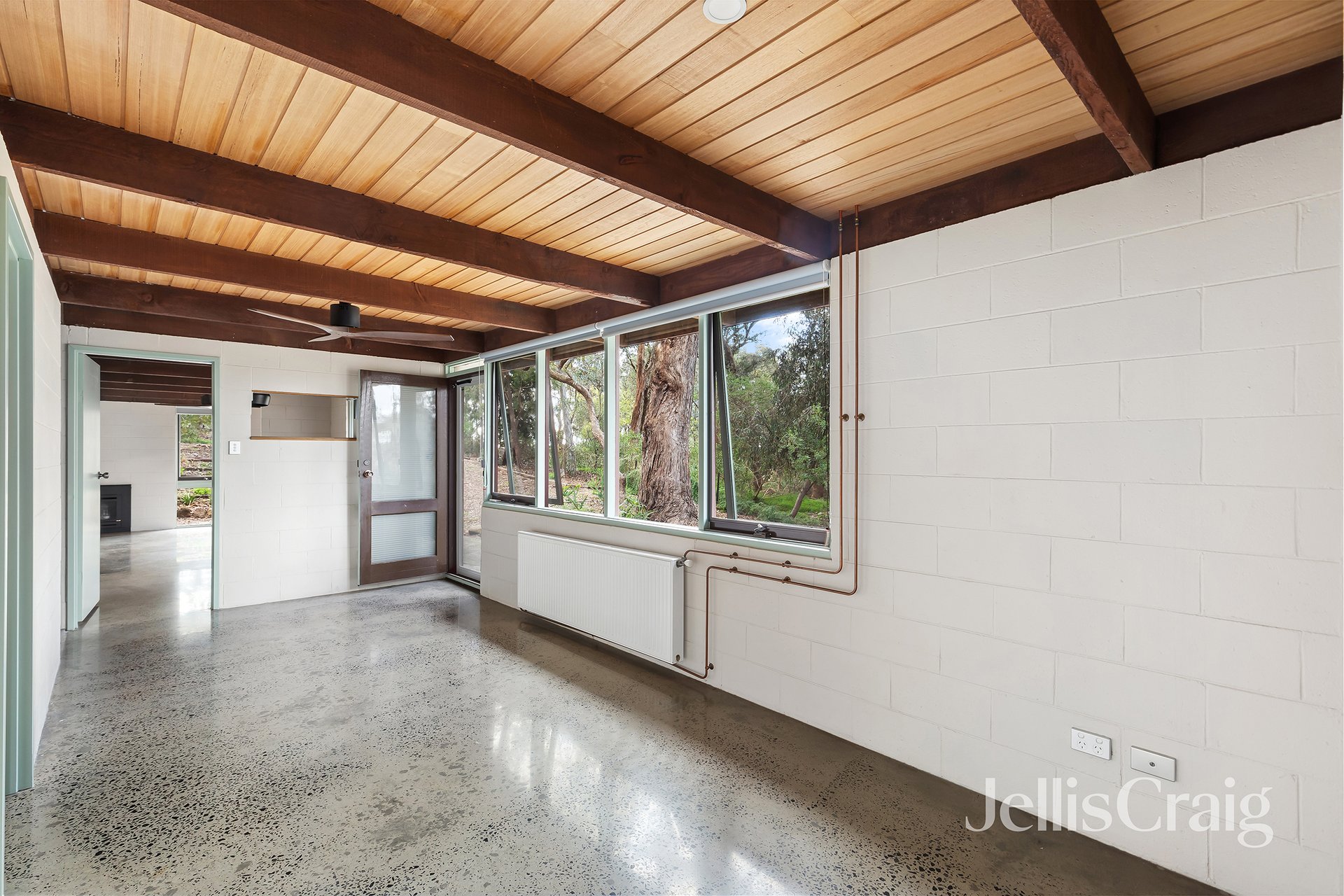12 Hillcrest Road, Eltham North image 4