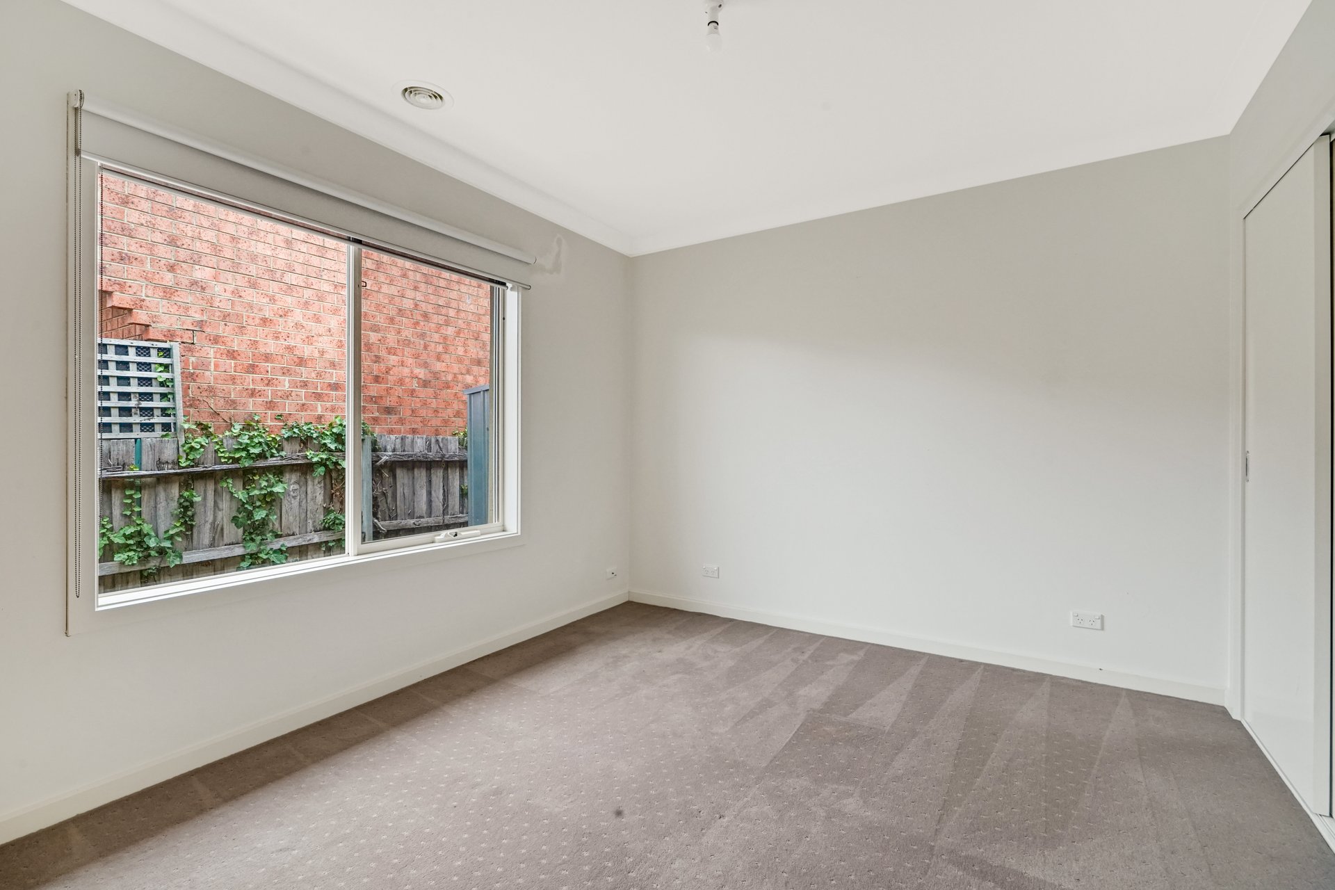 1/2 Hilton Street, Mount Waverley image 7