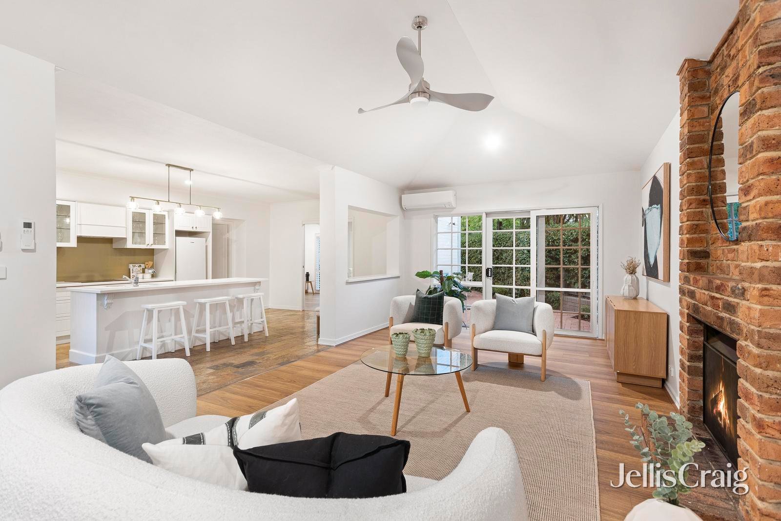 12 Holly Green Close, Donvale image 3