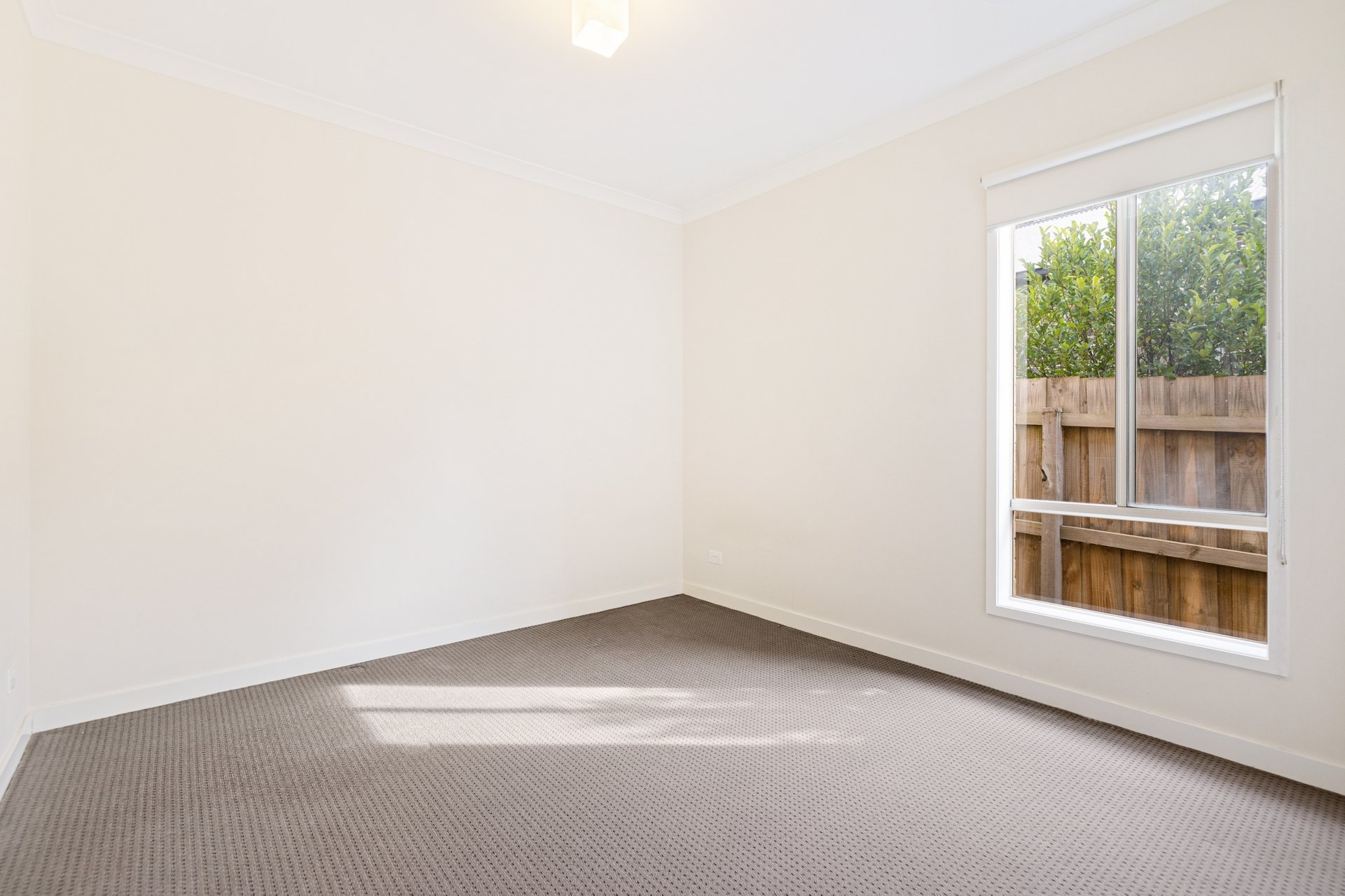 Property Gallery Thumbnail 8