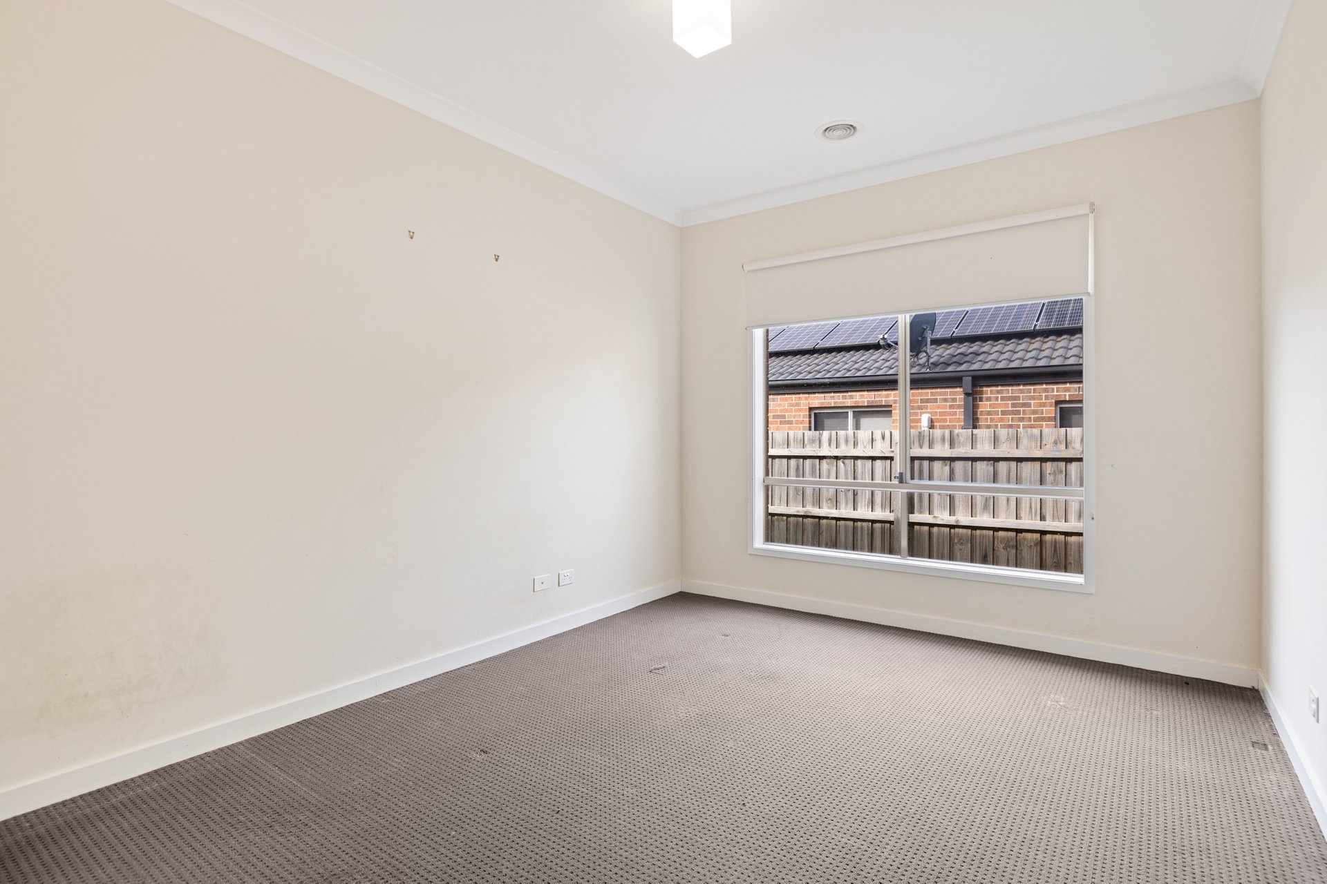 Property Gallery Thumbnail 11