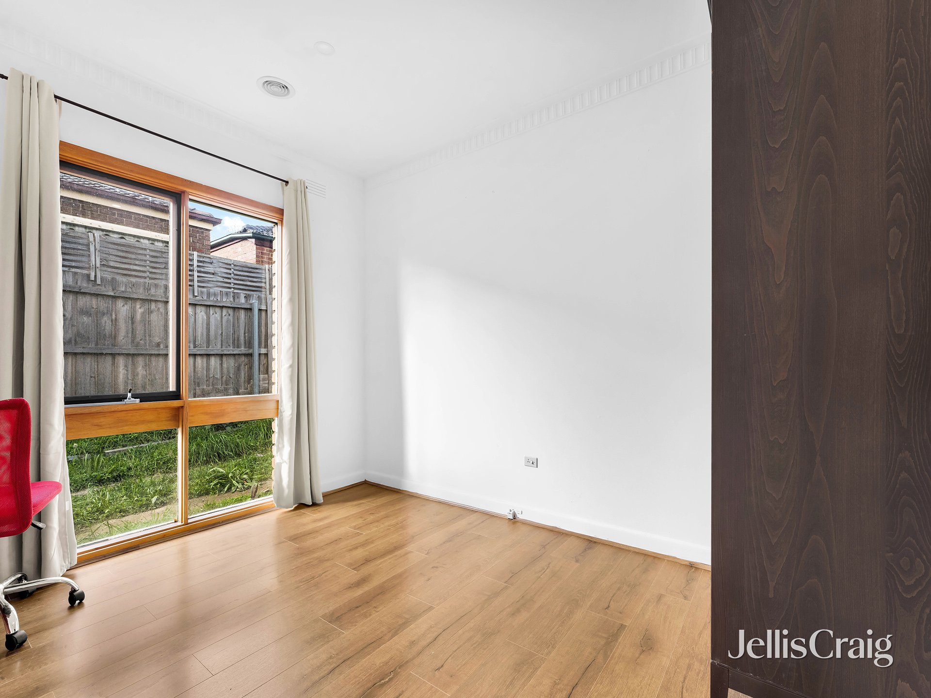 12 Ingram Avenue, Glen&nbsp;Waverley image 3