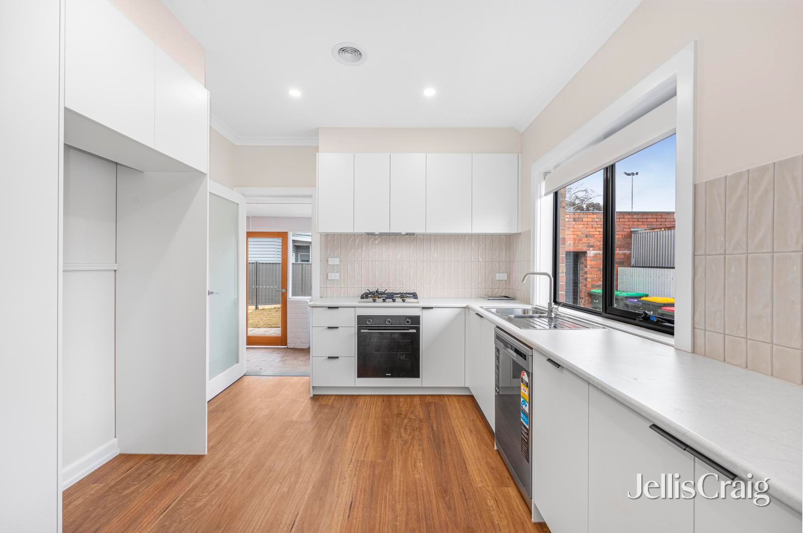 12 Iris Avenue, Wendouree image 3
