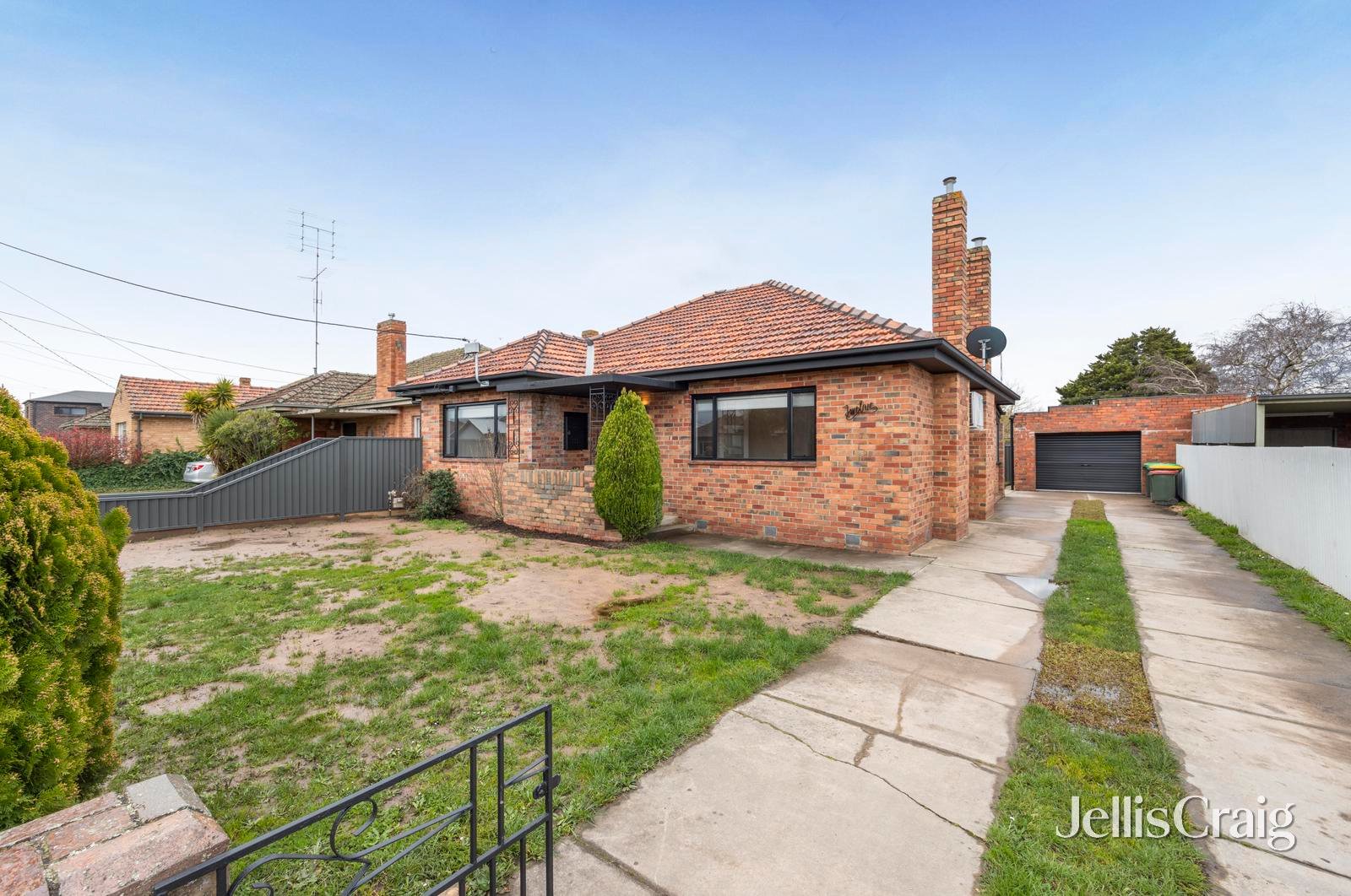 12 Iris Avenue, Wendouree image 1