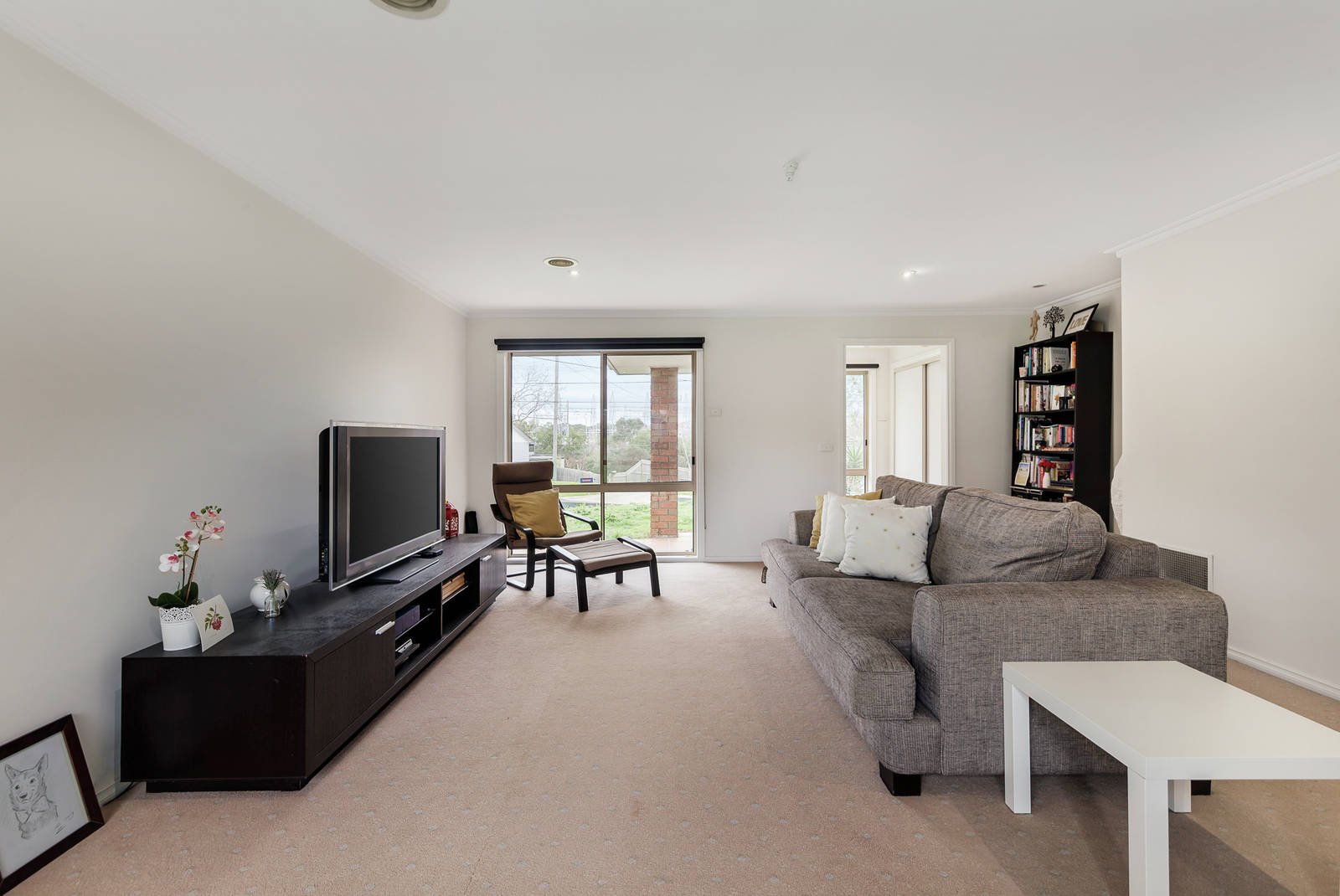 12 Ivanhoe Grove, Malvern East image 2