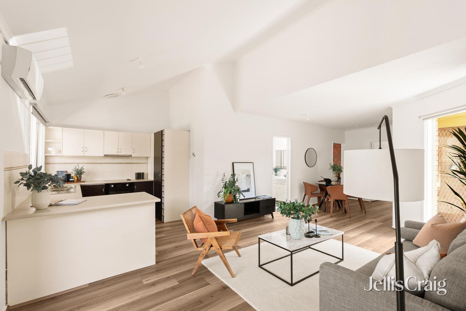 12 James Street, Abbotsford image 2