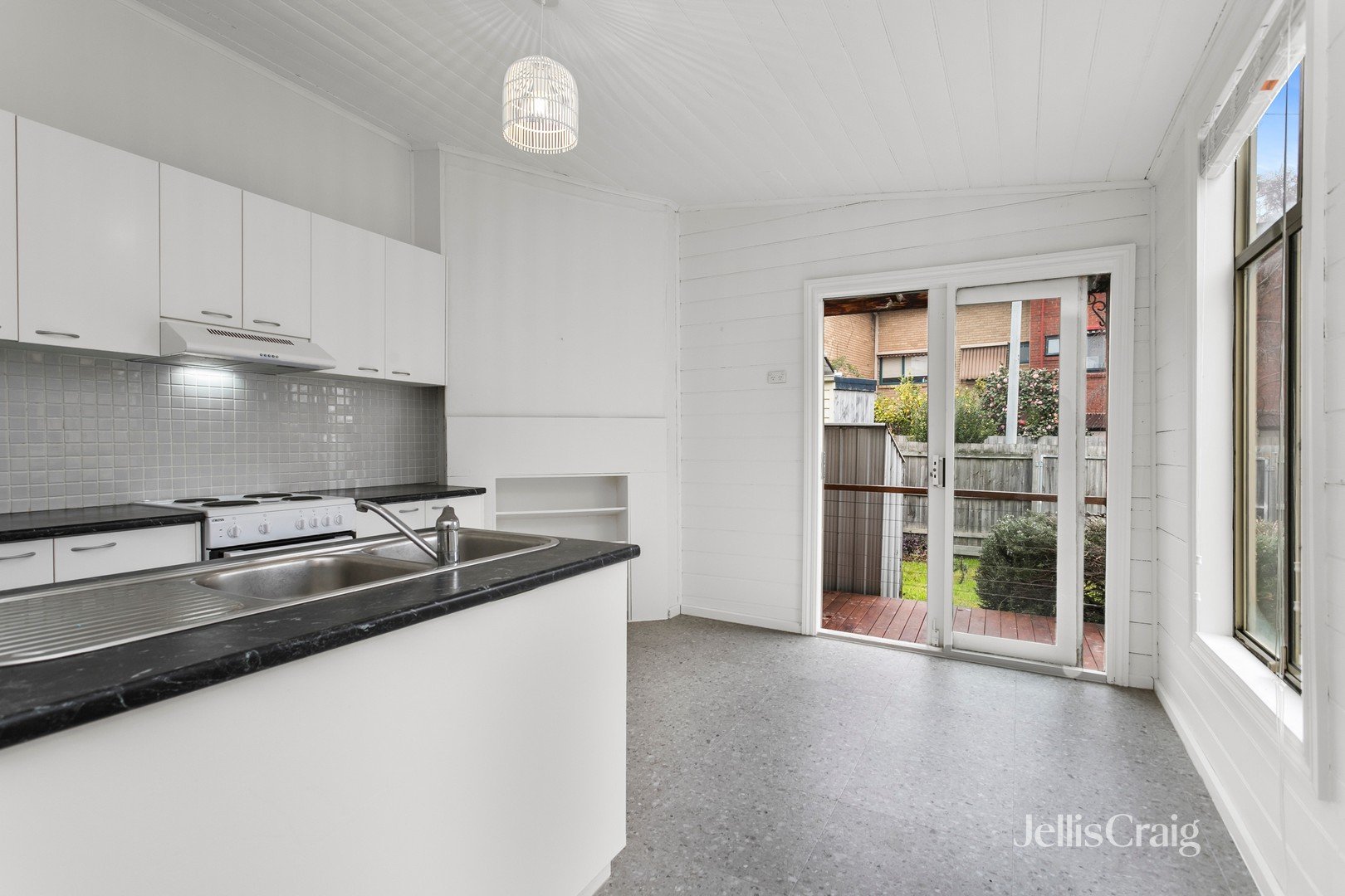 12 James Street, Williamstown image 3