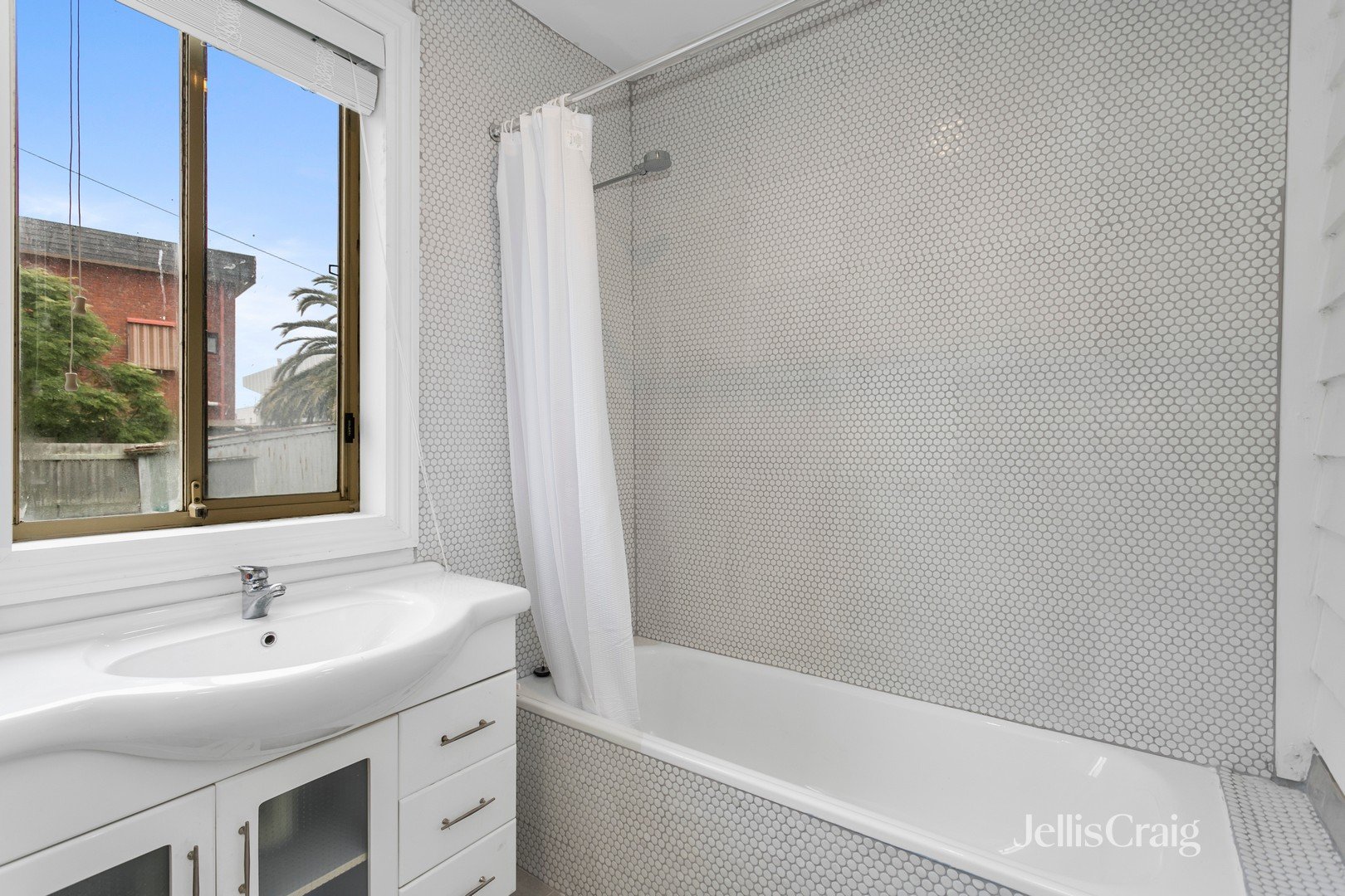 12 James Street, Williamstown image 8