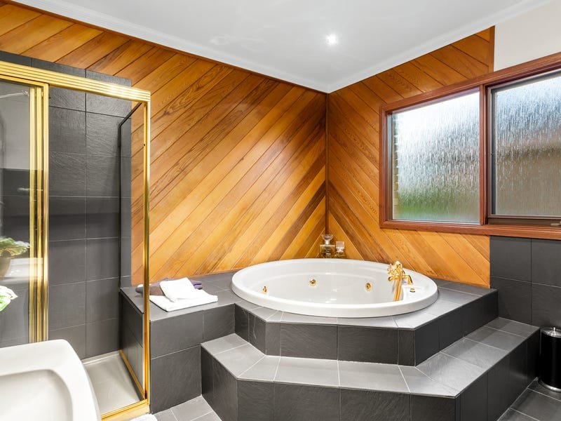 Property Gallery Thumbnail 12