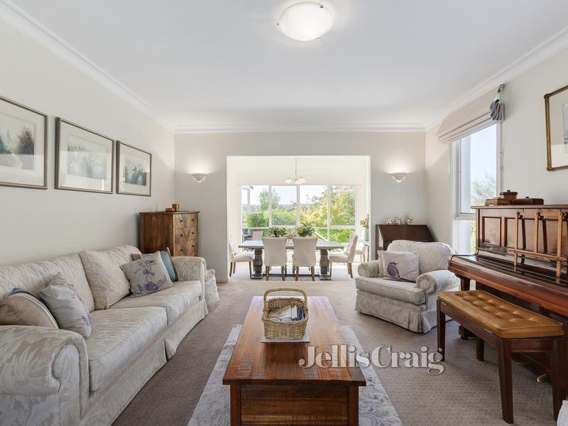 12 Jonquil Court, Doncaster East image 6