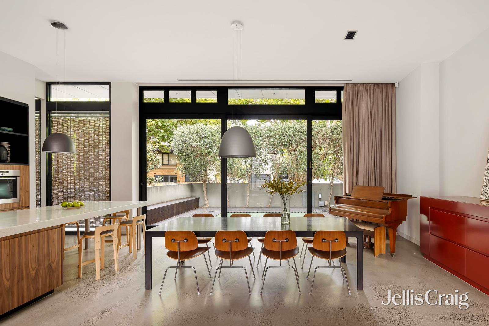 12 Joyce Street, Elwood image 5