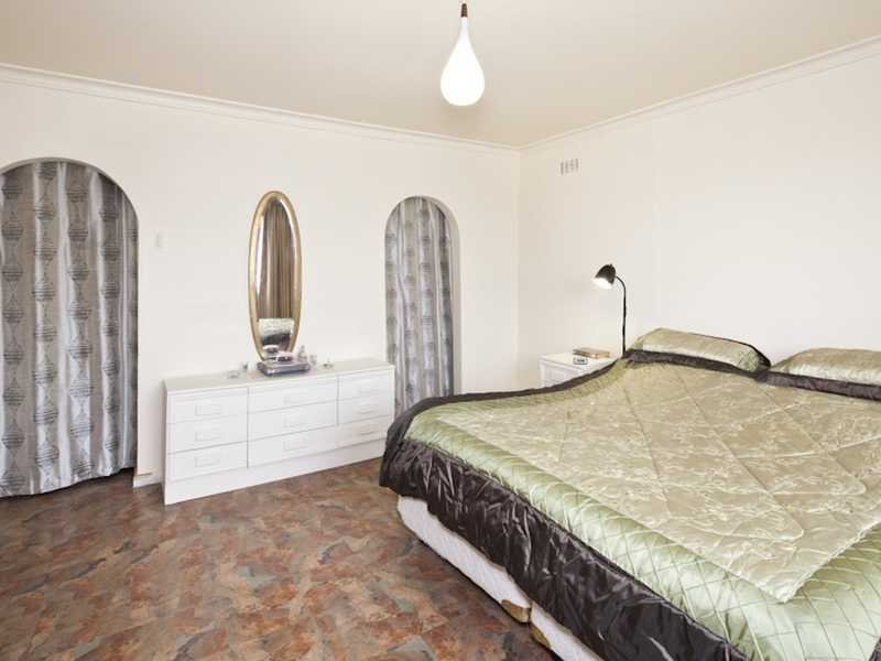 12 June Avenue, Hamlyn Heights image 3