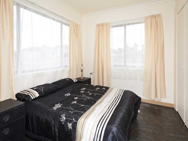 12 June Avenue, Hamlyn Heights image 8