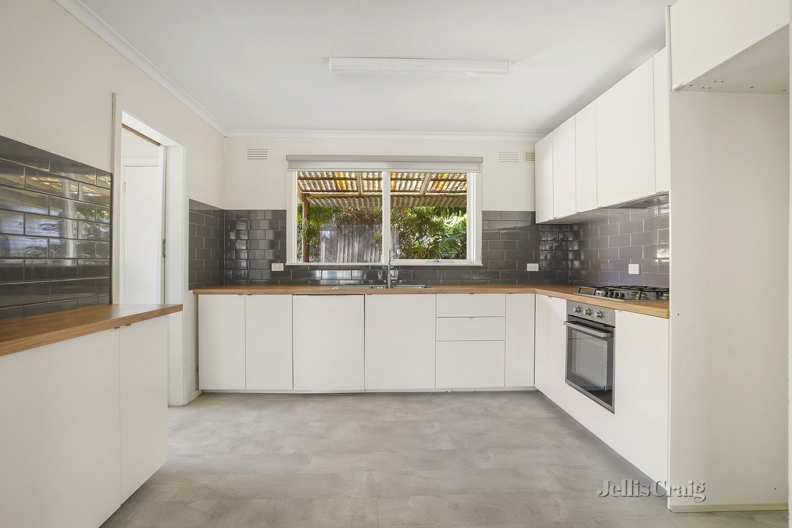 12 Keerok Avenue, Seaford image 2