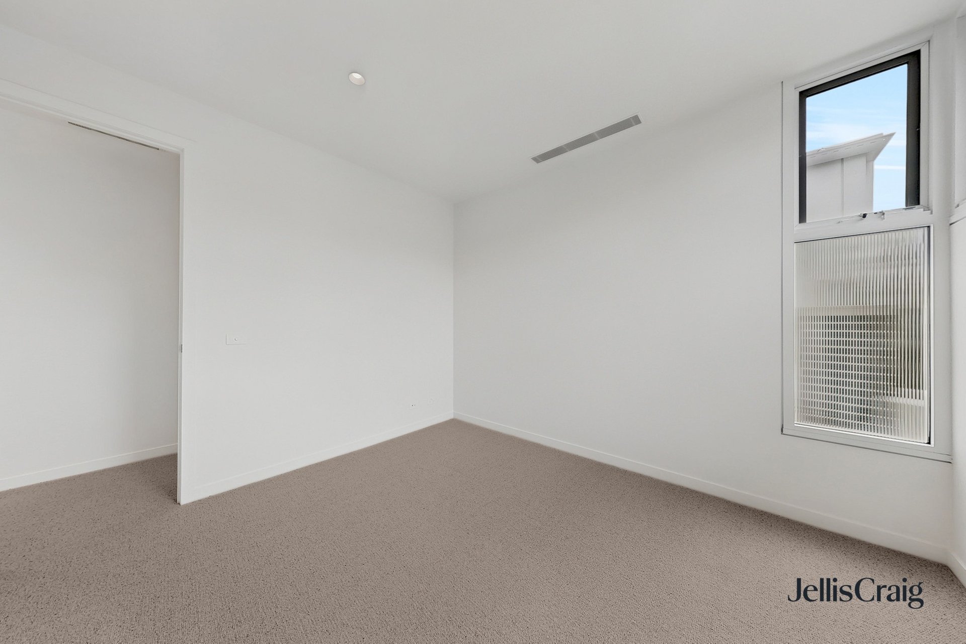 12 Kendall Street, Elwood image 9