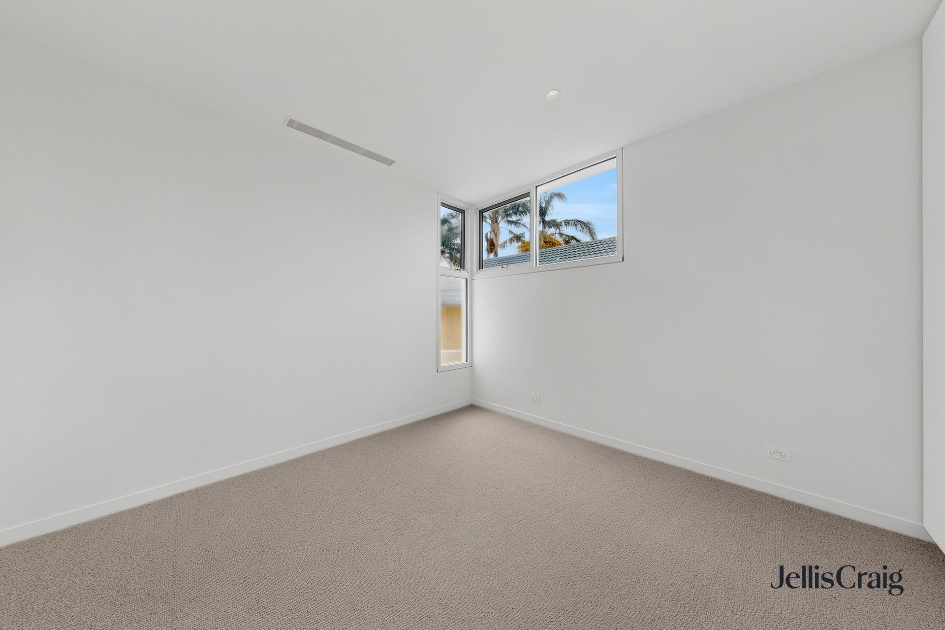 12 Kendall Street, Elwood image 11