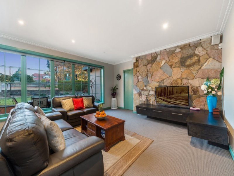 12 Kenmare Street, Mont Albert image 4