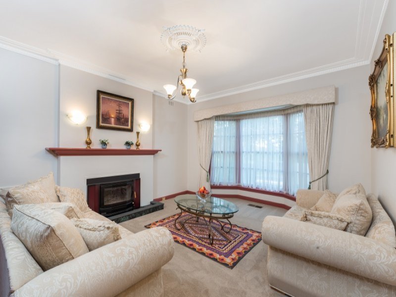 12 Kenmare Street, Mont Albert image 5