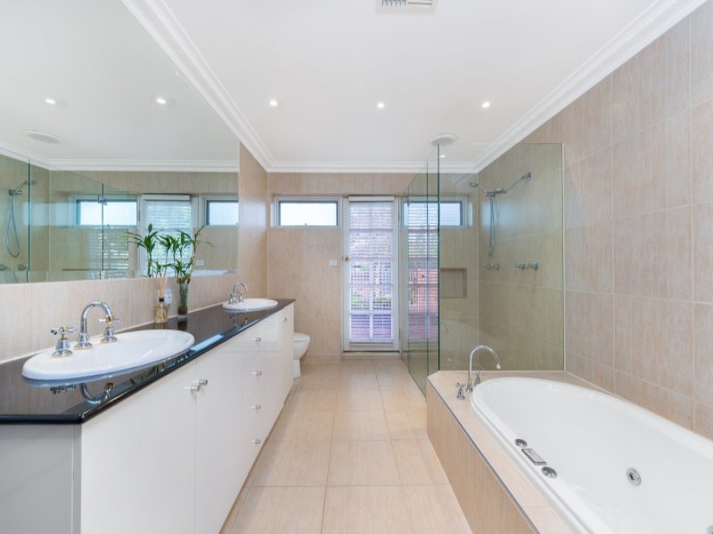 12 Kenmare Street, Mont Albert image 11