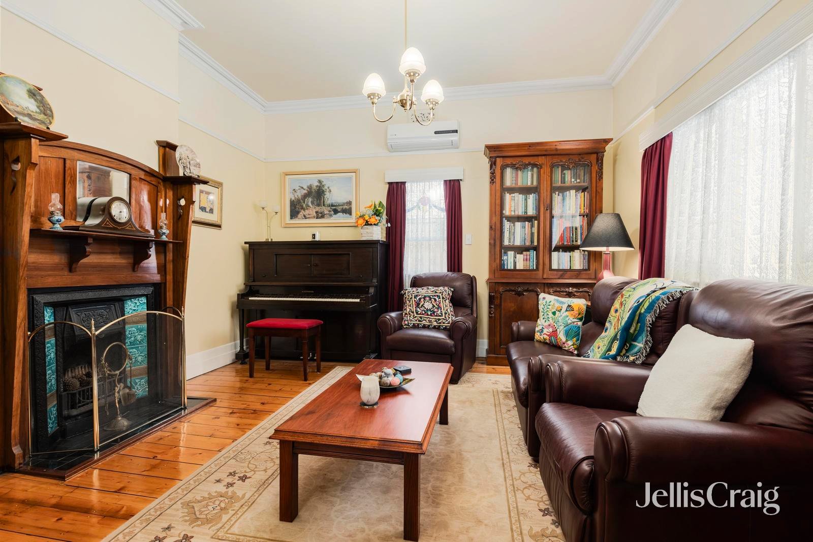 12 Kenna Street, Moonee Ponds image 2