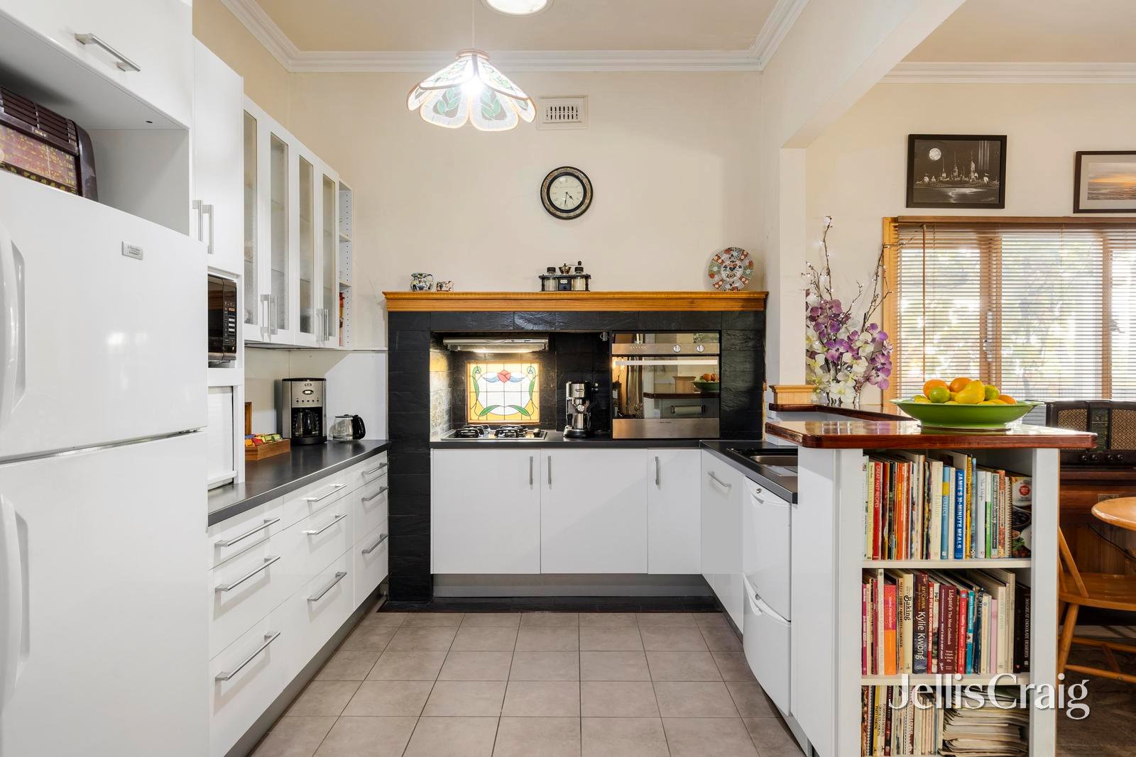 12 Kenna Street, Moonee Ponds image 3