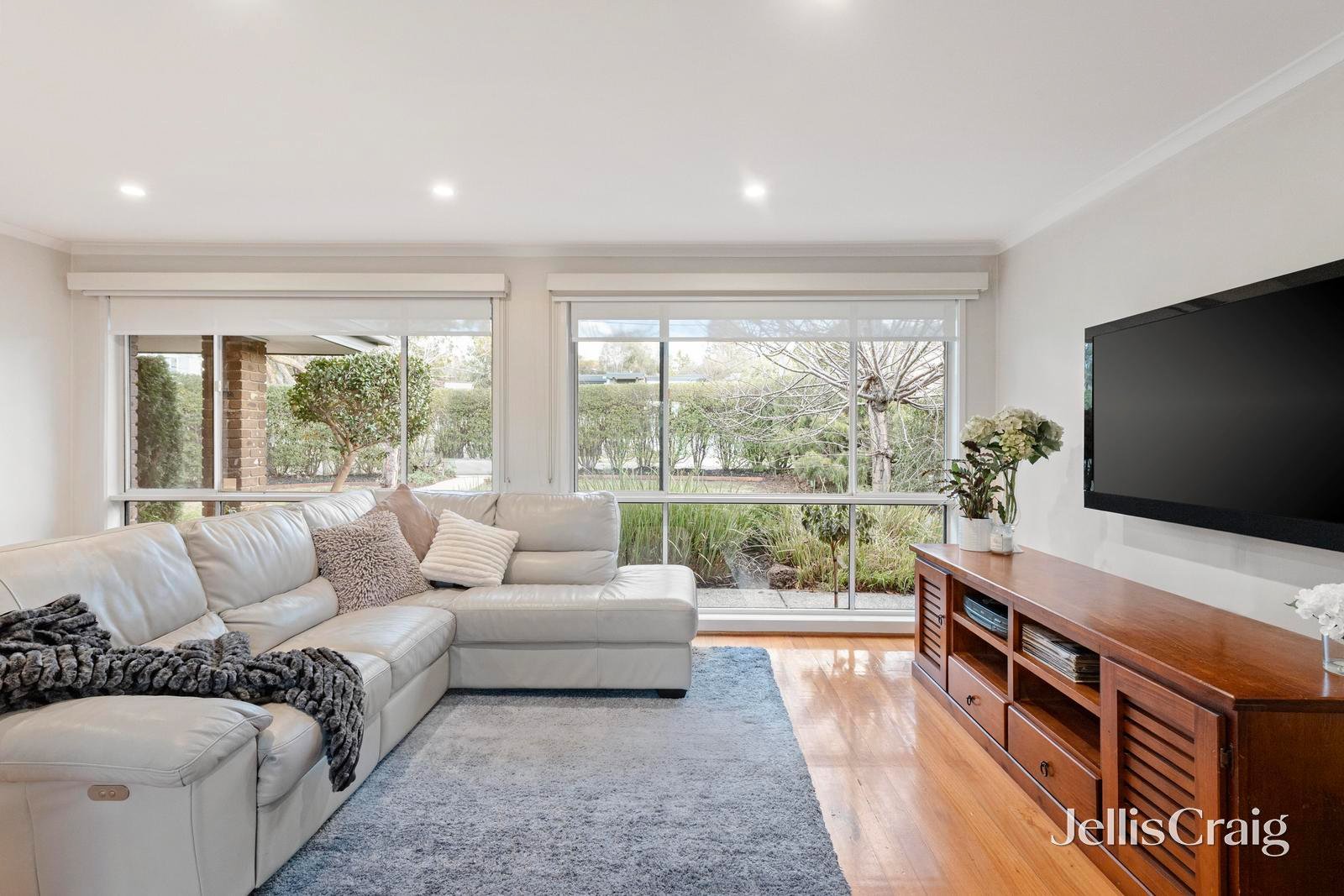 12 Kingsbridge Court, Croydon Hills image 2