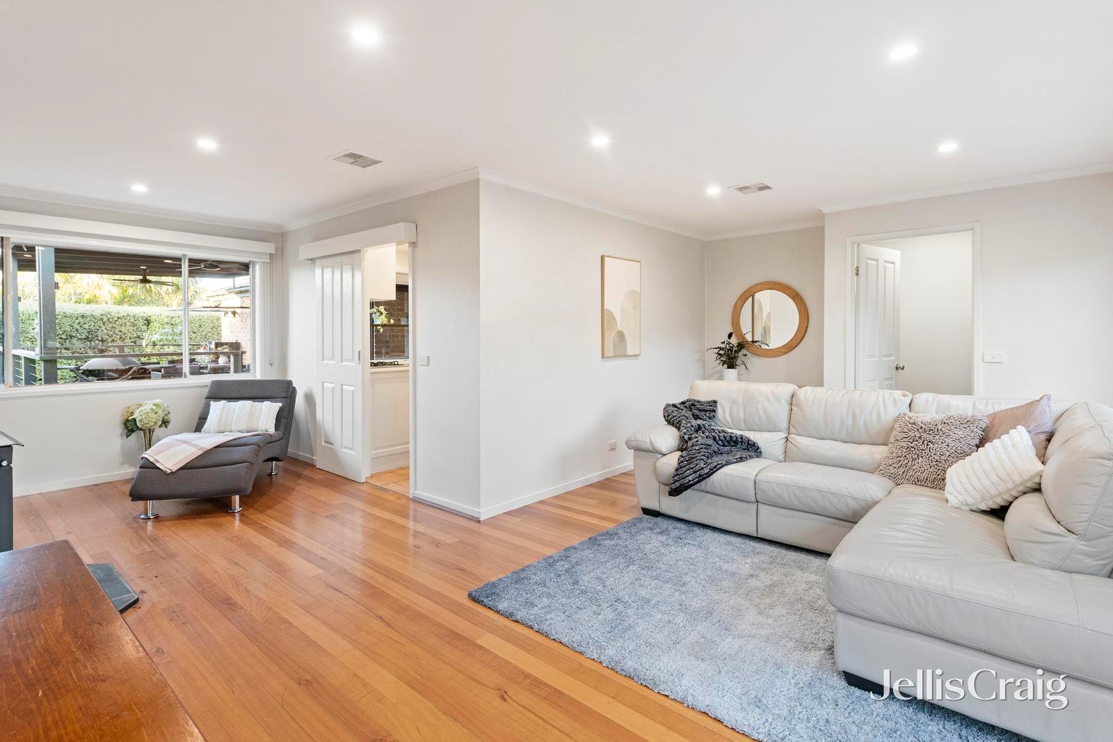 12 Kingsbridge Court, Croydon Hills image 6