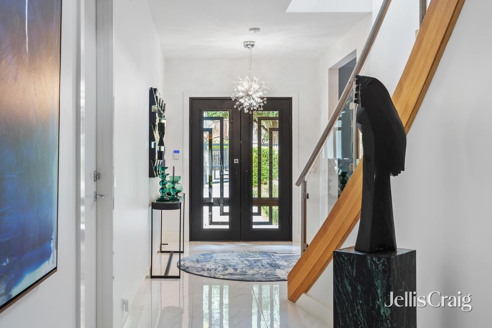 12 Kinsale Crescent, Balwyn image 3