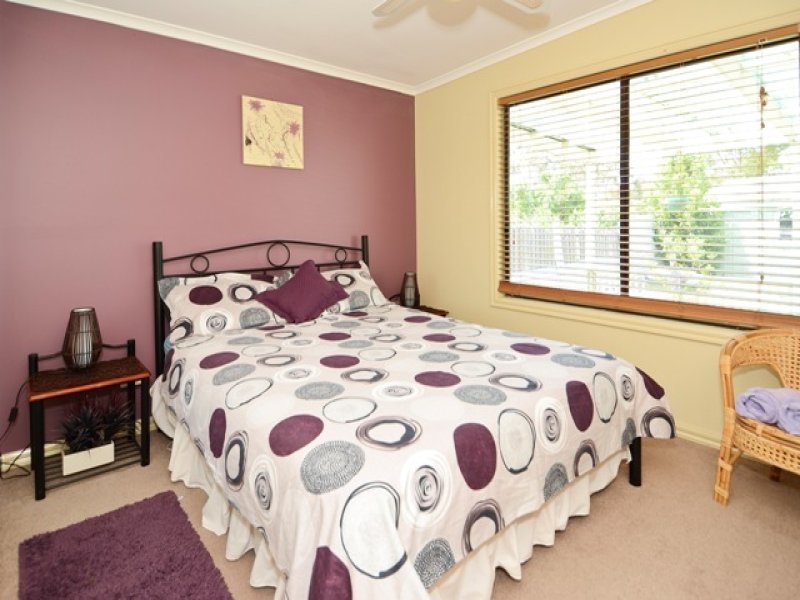 12 Lancaster Avenue, Newcomb image 8