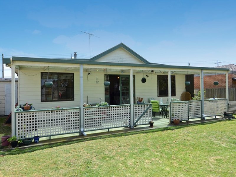 12 Lancaster Avenue, Newcomb image 11