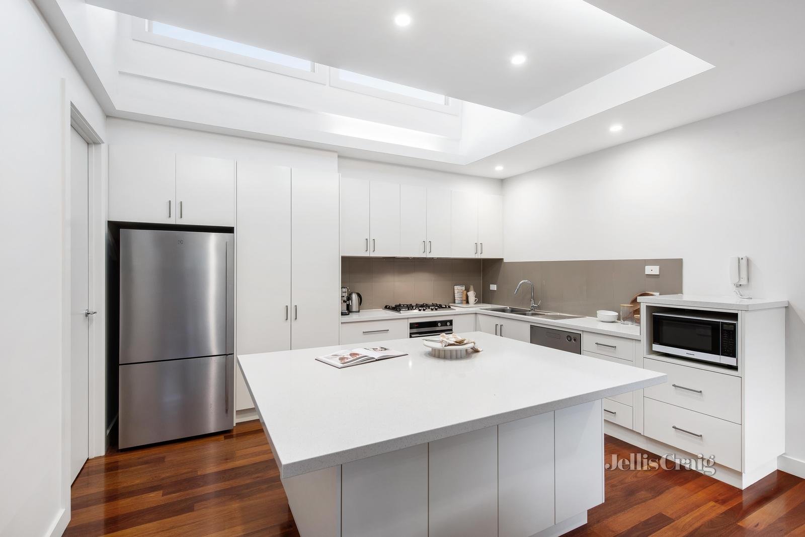 12 Langslow Street, Bentleigh East image 3