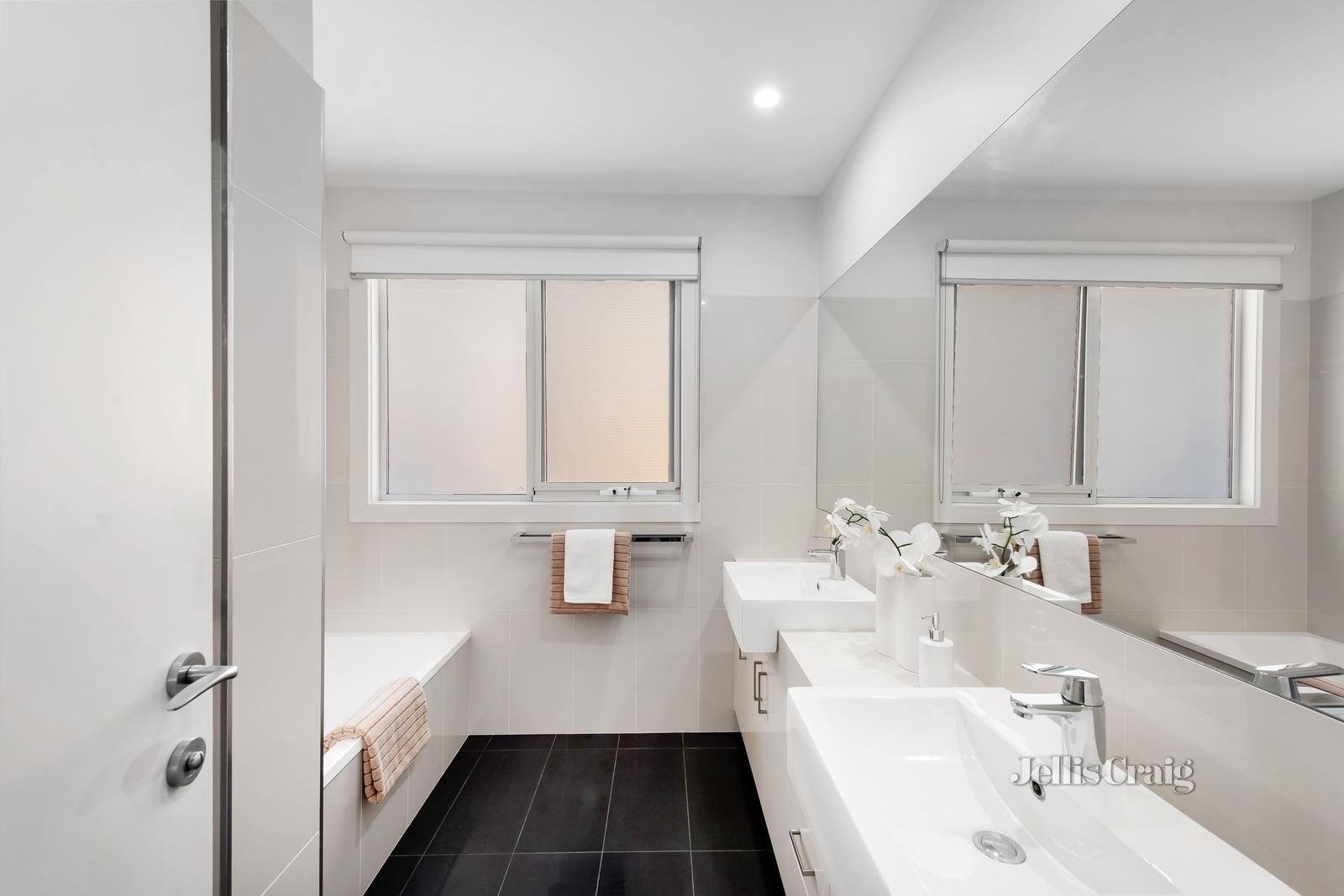 12 Langslow Street, Bentleigh East image 9