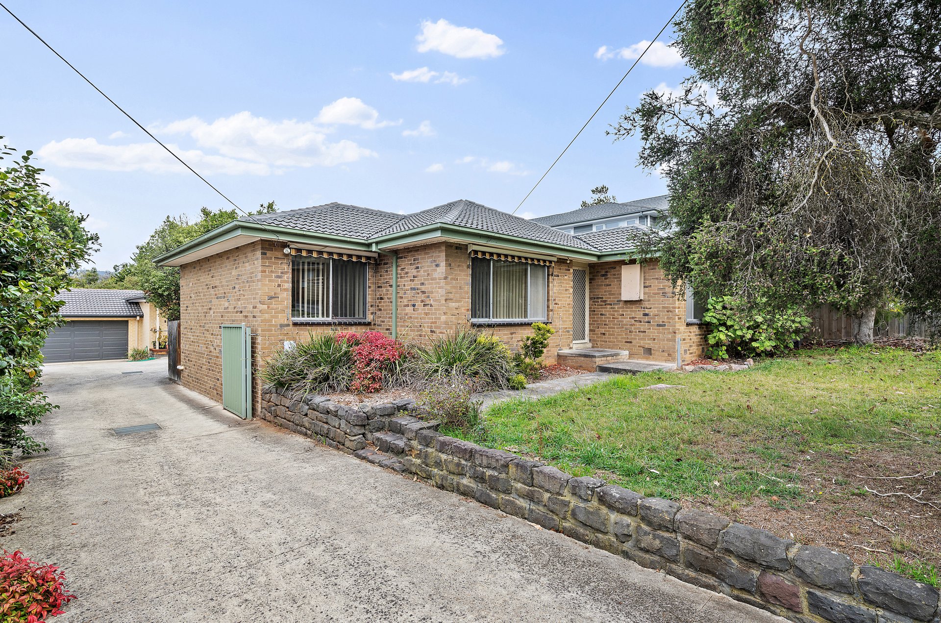 12 Lansell Road, Mooroolbark image 2