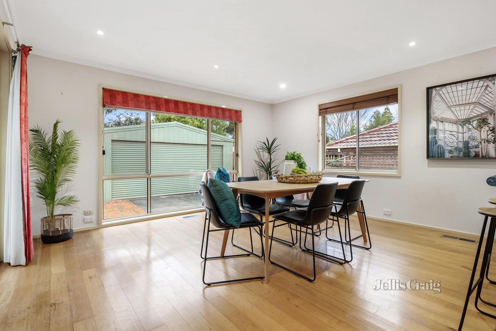 12 Larbert Road, Mooroolbark image 3