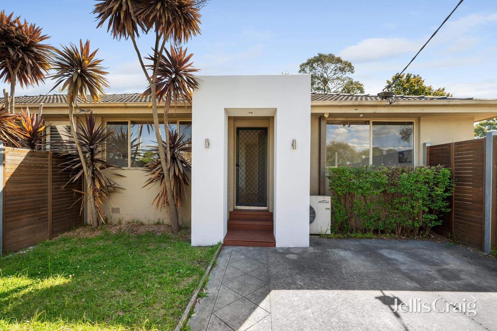 1/2 Lasiandra Avenue, Nunawading image 2