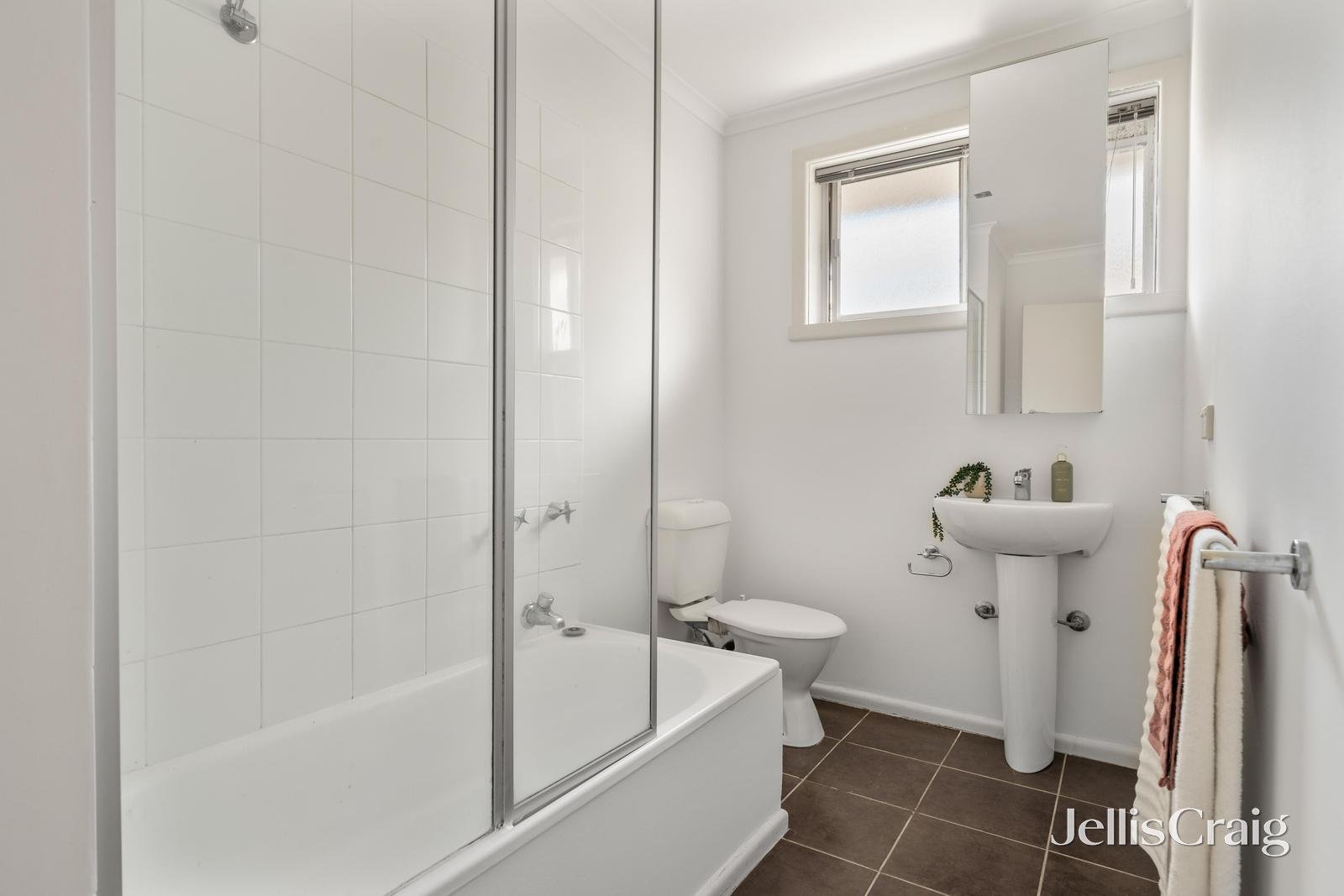 1/2 Lasiandra Avenue, Nunawading image 5