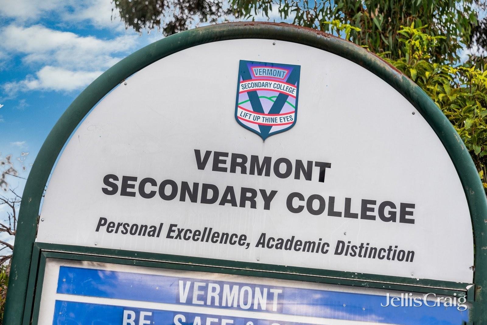 1/2 Lasiandra Avenue, Nunawading image 6