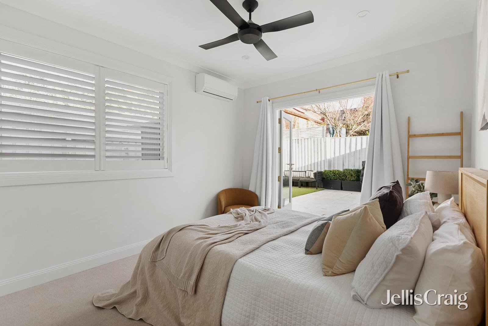 12 Latrobe Street East, Prahran image 6