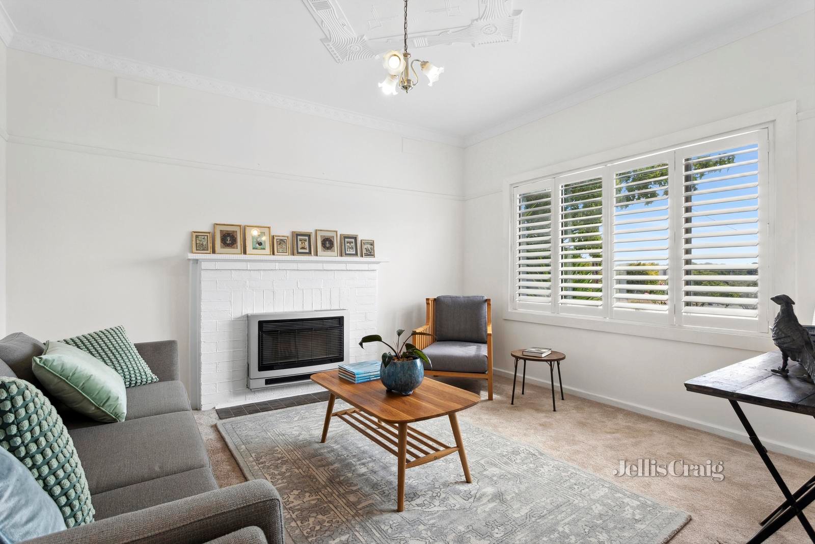 12 Lawrence Street, Castlemaine image 2