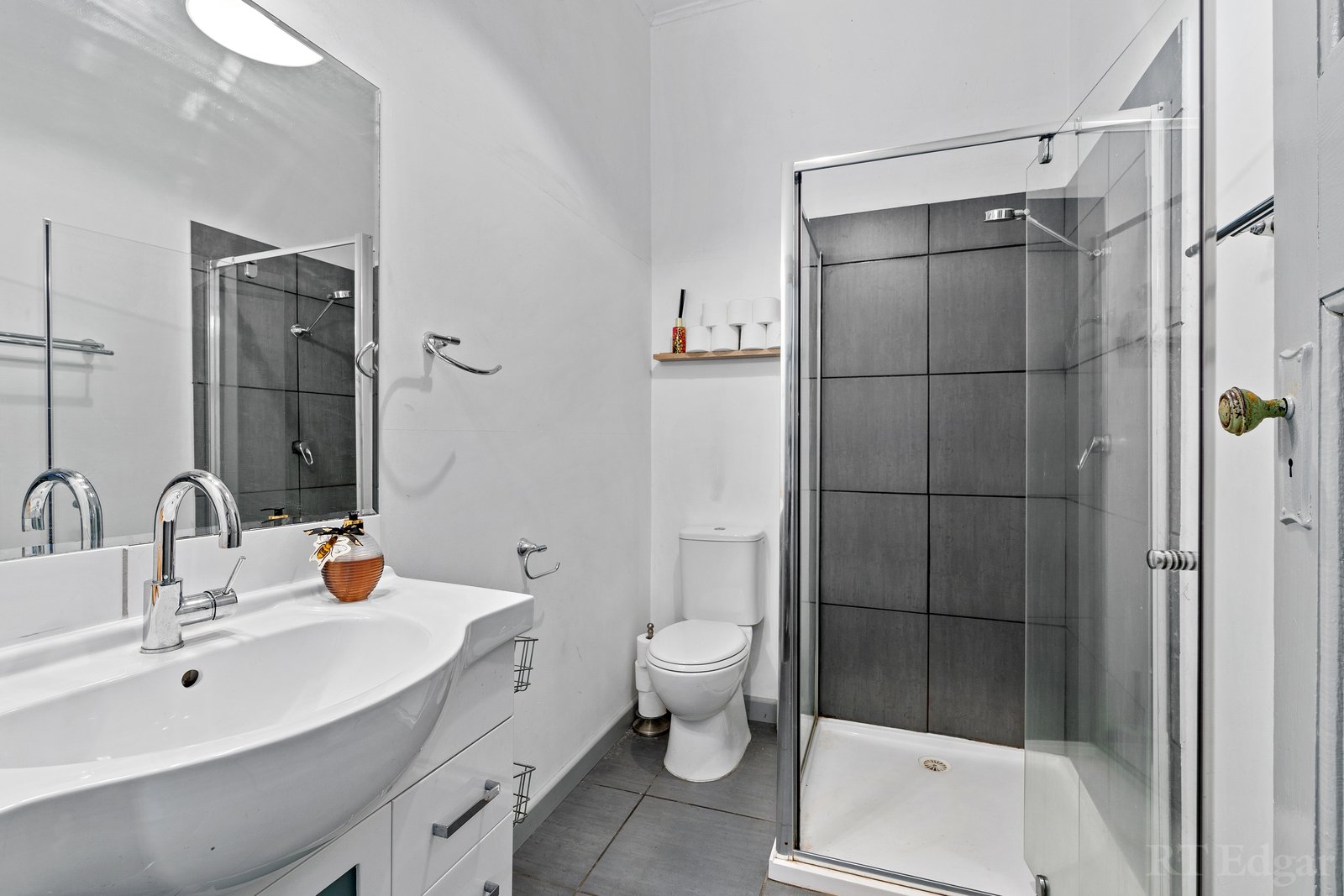 Property Gallery Thumbnail 9