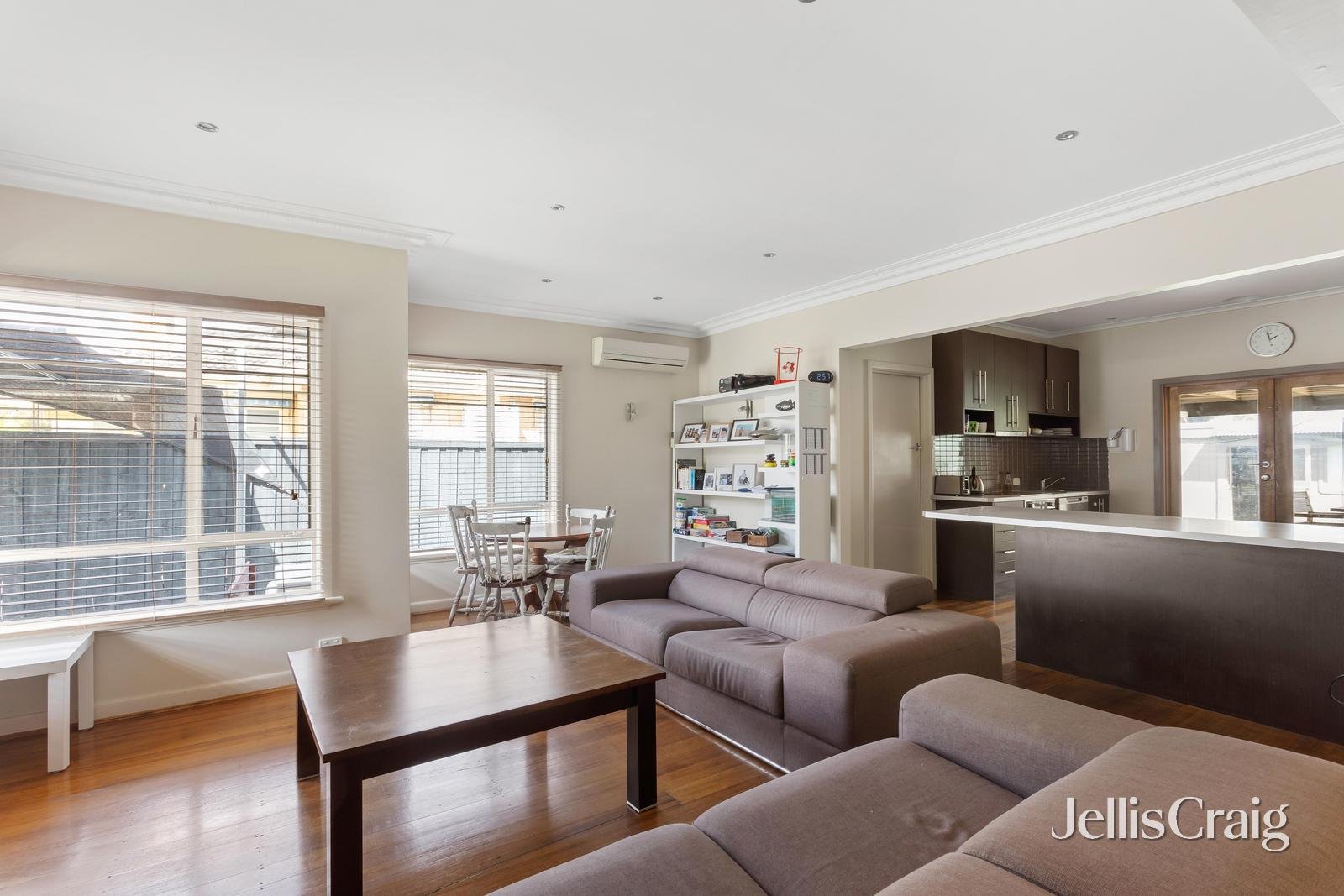 12 Lesden Street, Bentleigh East image 2