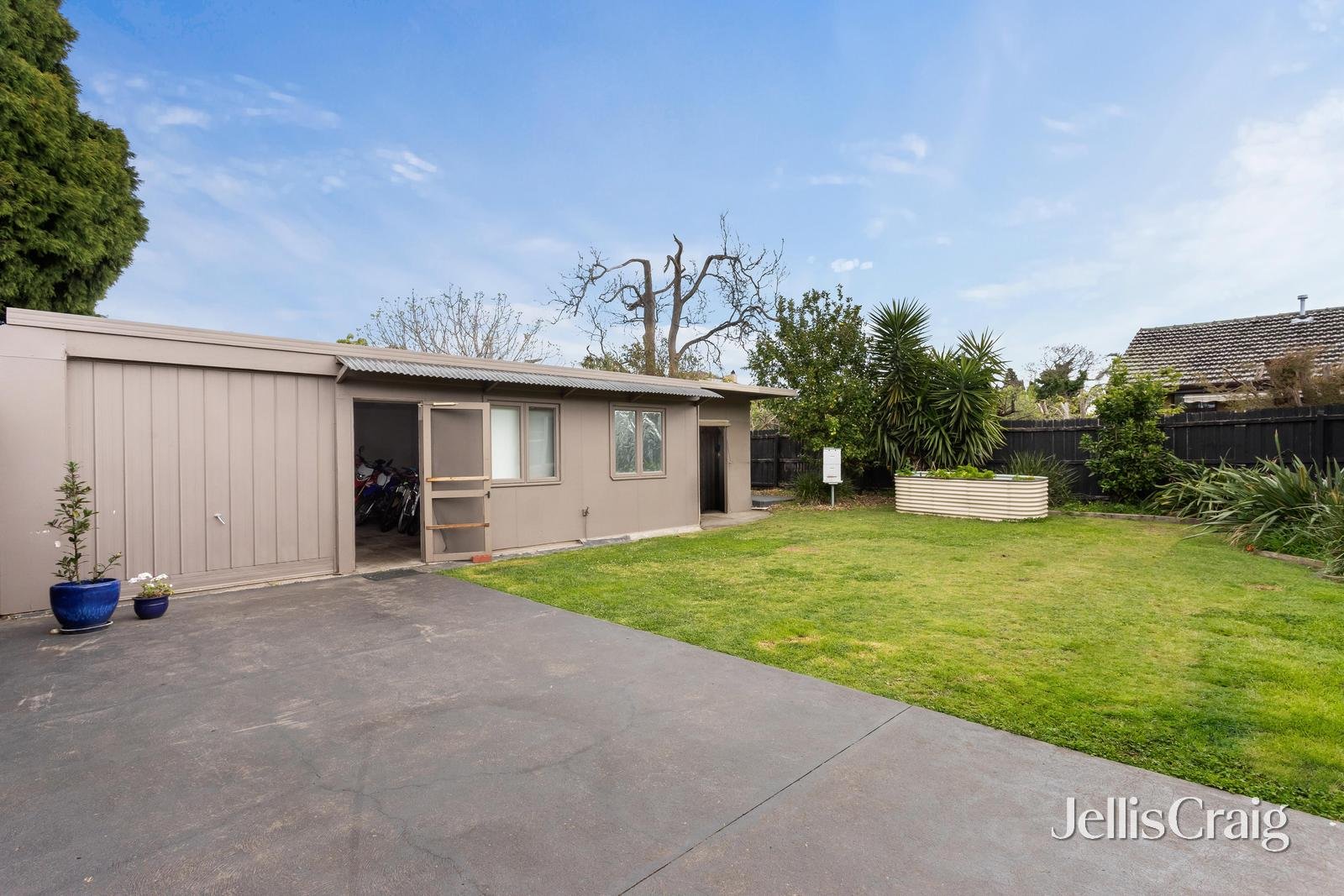 12 Lesden Street, Bentleigh East image 10