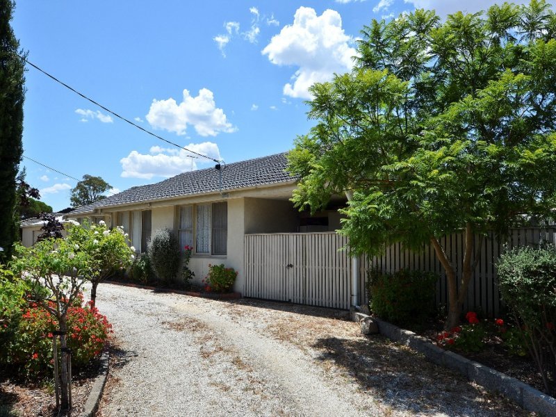 12 Lime Crescent, Lara image 2