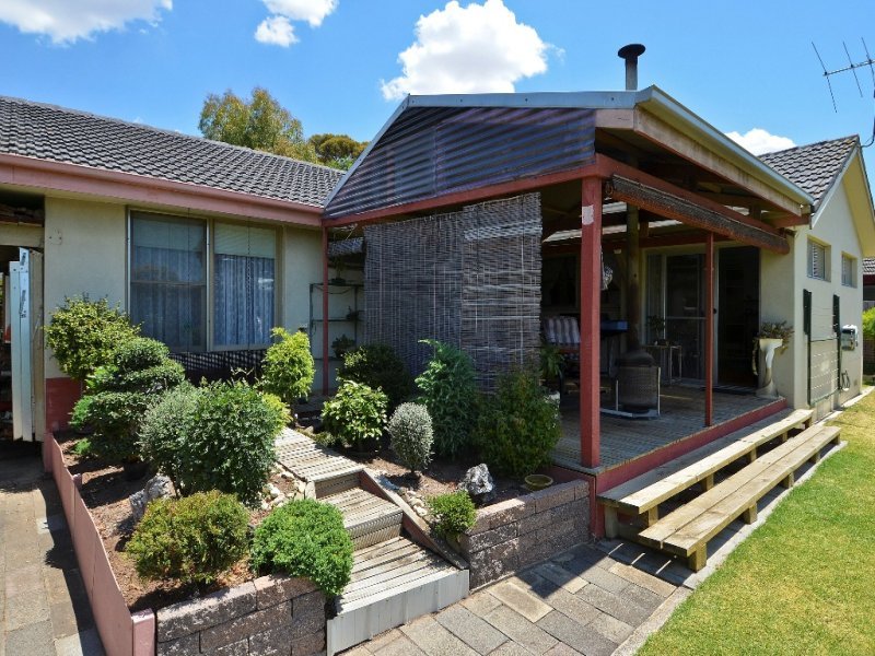 12 Lime Crescent, Lara image 9