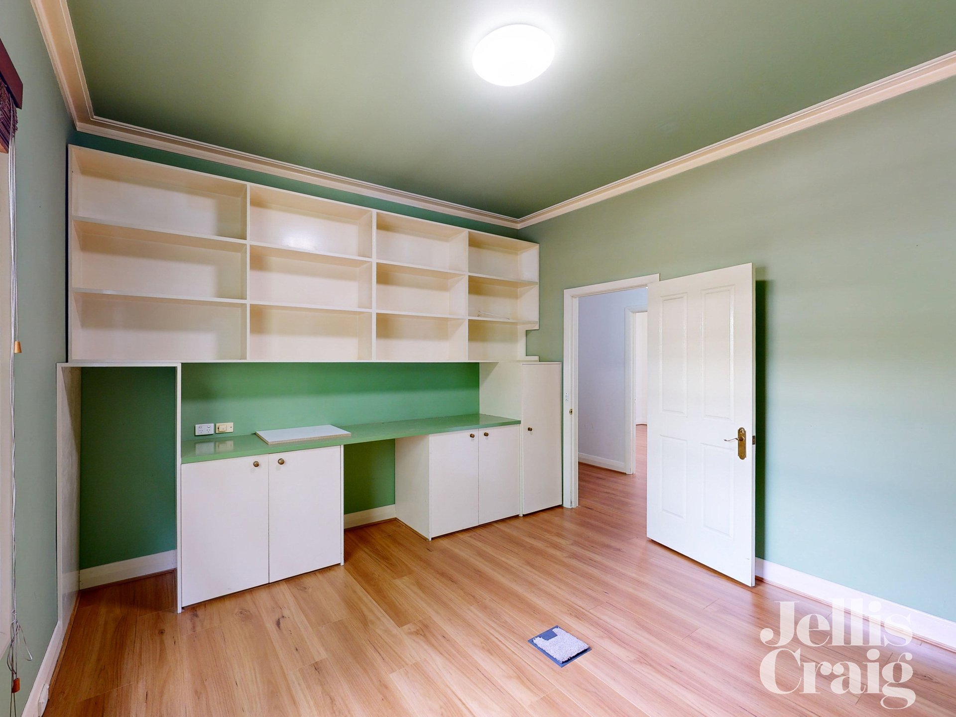 12 Lincoln Street, Glen Iris image 7