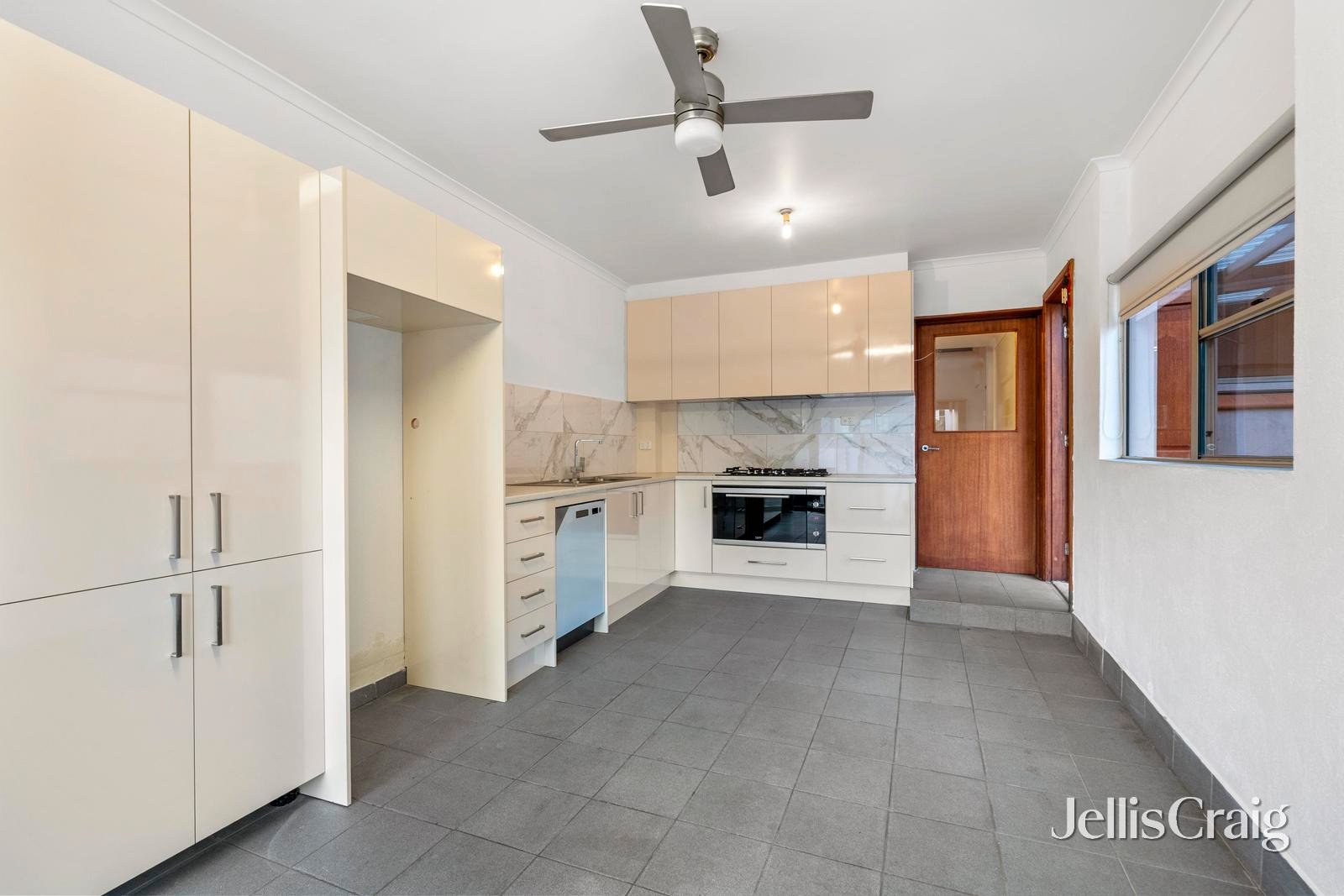12 Little Street, Glen Waverley image 19