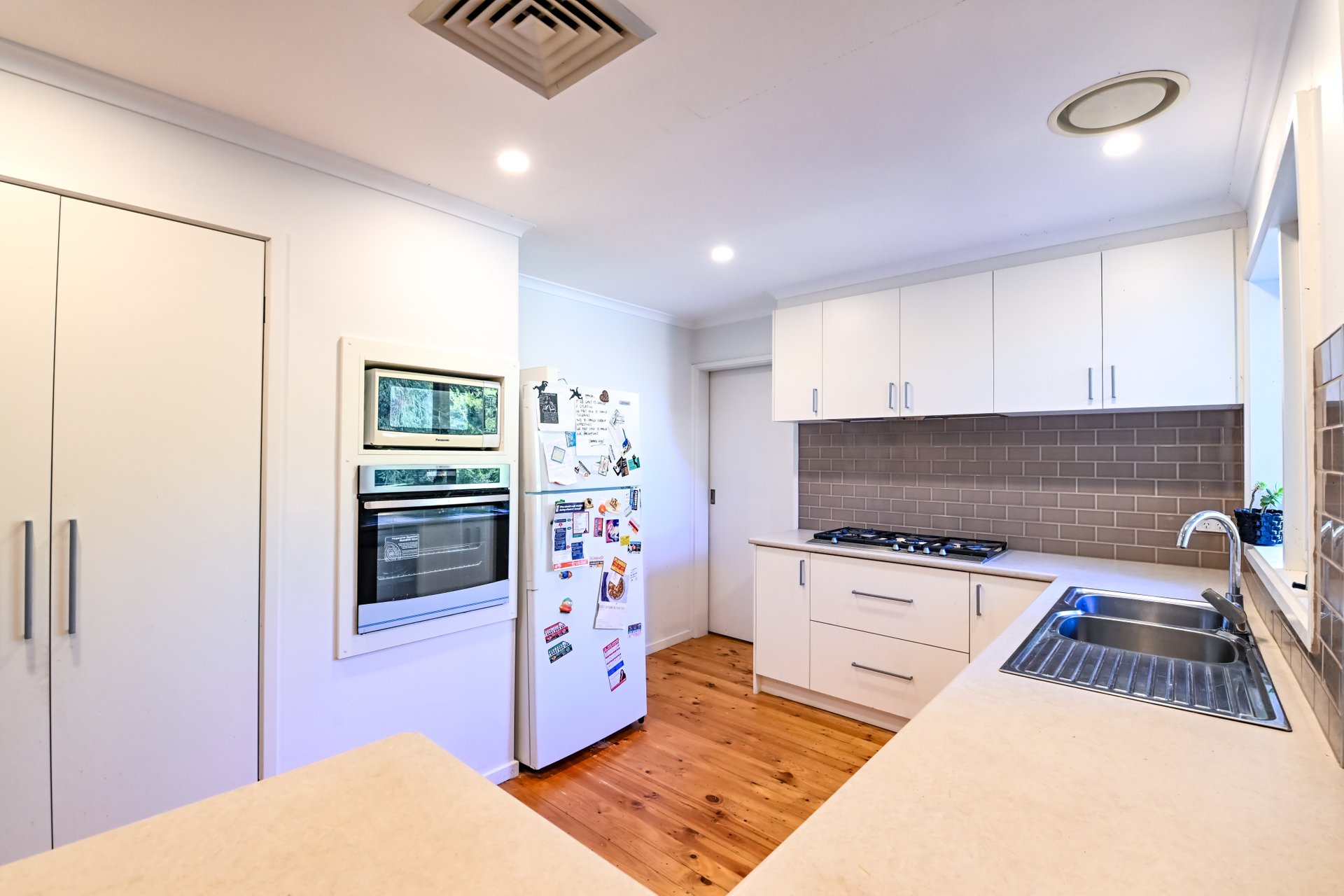 12 Lomond Drive, Glen&nbsp;Waverley image 1